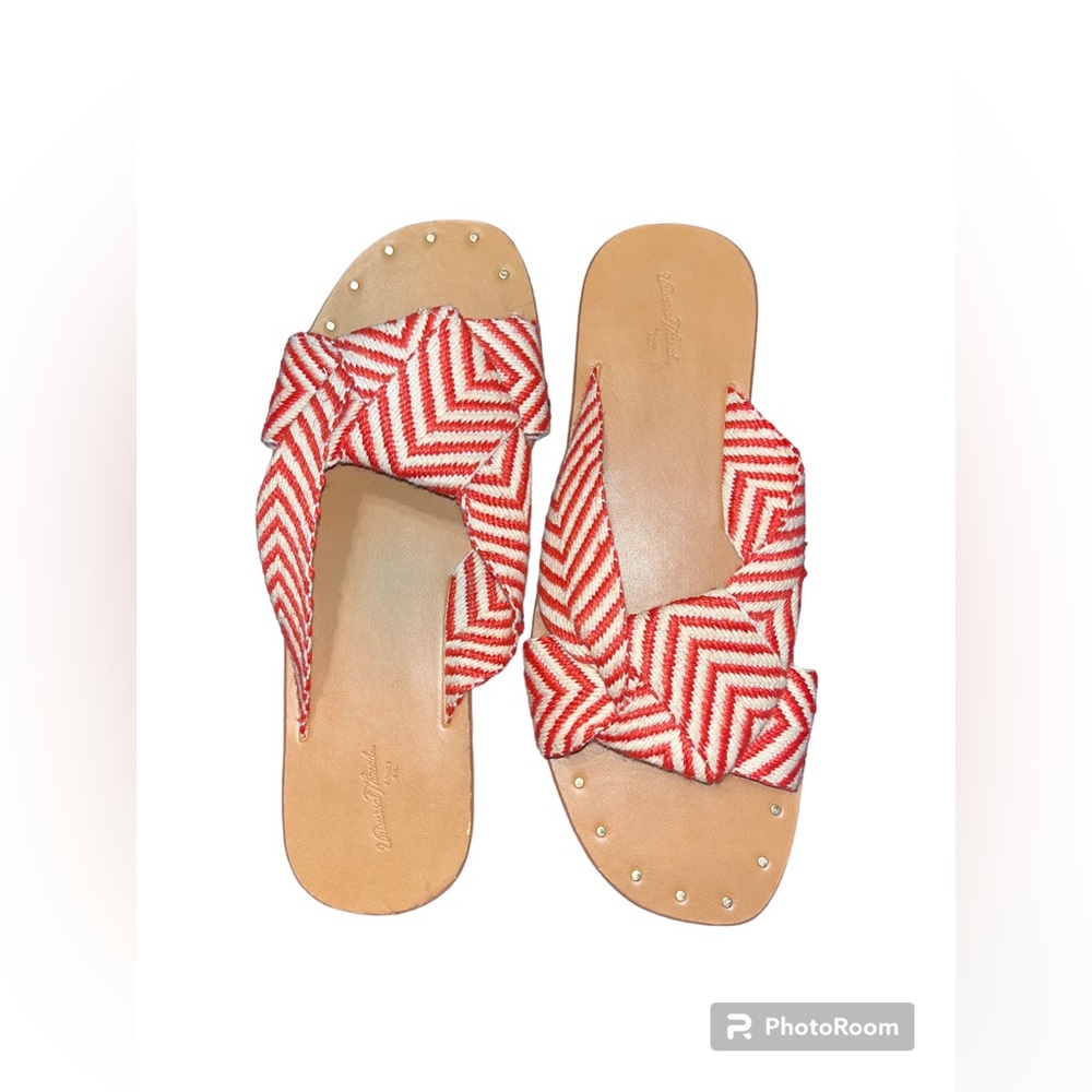 Universal Thread Sandal - Tan Striped Criss Cross - Size 10